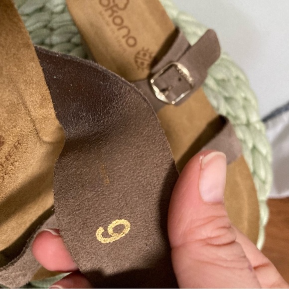 NWT Yokono Brown Suede Toe Loop Slip On Cork Wedge Sandals - Picture 8 of 8